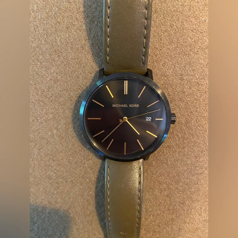 Michael Kors Men’s Black Quartz Black Dial Watch - Picture 3 of 4